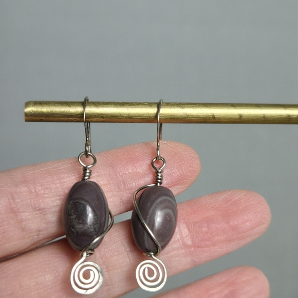 Vintage Silver Tone Purple Nature Gemstone Handmade Swirl Earrings - Picture 8 of 11